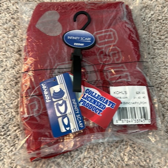 NWOT Ohio State Lightweight Infinity Scarf - Picture 4 of 4